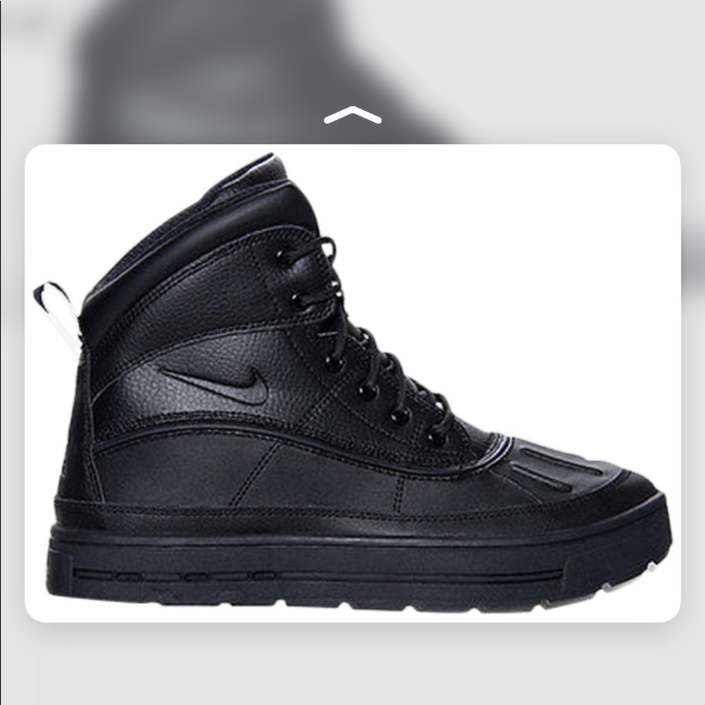 Nike woodside boots size 3.5y